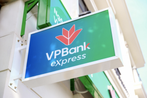 VPBank đã phân phối 30 triệu cổ phiếu giá 10.000 đồng/cp cho cán bộ, nhân viên