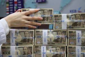Đồng yên Nhật lao về mức thấp kỷ lục: Giải pháp nào giúp ngăn chặn?