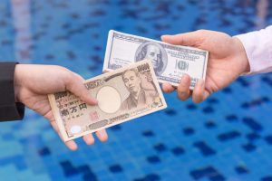 Đồng yên trượt giá mạnh khiến Nhật Bản phải can thiệp vào thị trường tiền tệ