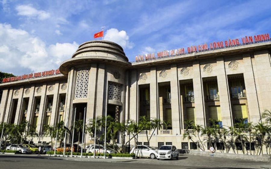 Ngân hàng Nhà nước Việt Nam điều chỉnh lãi suất điều hành thêm 1%, có hiệu lực từ 25/10 - Ảnh 1