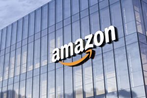Đối mặt với áp lực, Amazon sa thải nhân viên và ngừng hoạt động tuyển dụng