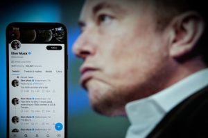 Elon Musk đưa 50 nhân viên Tesla sang Twitter làm việc