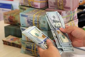 Lãi suất trong nước cao, doanh nghiệp Việt tìm nguồn vốn nước ngoài