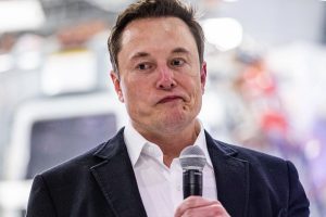 Elon Musk là tỷ phú đầu tiên trên thế giới… “mất” 200 tỷ USD