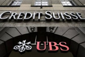 Ngân hàng đầu tư UBS đang đàm phán mua lại Credit Suisse