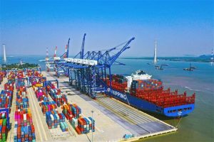 Xuất nhập khẩu suy giảm, cổ phiếu ngành cảng biển nào còn cơ hội?
