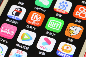 Trung Quốc đề xuất cho trẻ nhỏ dùng điện thoại tối đa 2 giờ một ngày