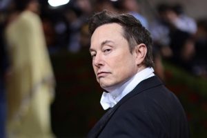 Elon Musk có thời điểm mất hàng trăm tỷ USD vì cổ phiếu Tesla
