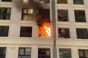 Hà Nội: Dập tắt đám cháy tại căn hộ tầng 6 tòa nhà chung cư CT8
