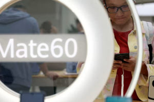 Điện thoại Huawei Mate 60 Pro chứa 47% linh kiện Trung Quốc