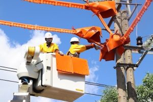 Bộ Công thương đề xuất tăng giá điện bù lỗ EVN