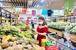 Loạt siêu thị đồng loạt giảm giá sâu nhiều sản phẩm nhằm kích cầu tiêu dùng