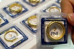 Giá vàng “chạy nước rút”, cổ phiếu PNJ trở lại mốc 3 chữ số
