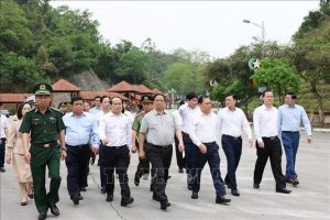 Thủ tướng Phạm Minh Chính thăm cửa khẩu quốc tế Hữu Nghị