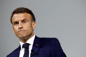 Ông Macron cảnh báo về nguy cơ “nội chiến” do bầu cử